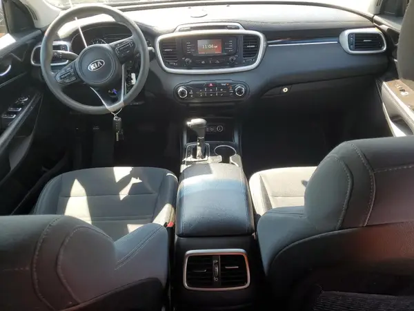 5XYPGDA56JG419042 2018 KIA SORENTO - Image 8