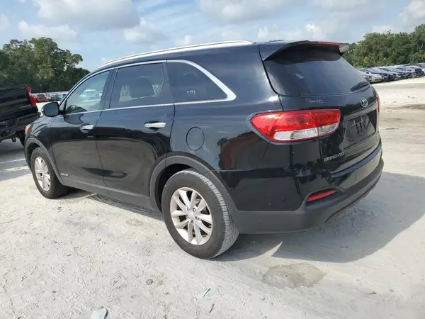 5XYPGDA56JG430414 2018 KIA SORENTO - Image 2