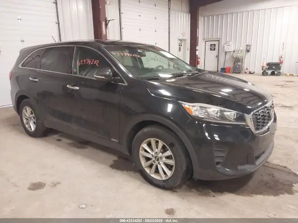5XYPGDA56KG444105 2019 KIA SORENTO - Image 1