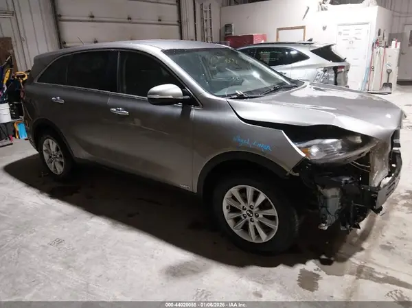 5XYPGDA56KG449840 2019 KIA SORENTO - Image 1