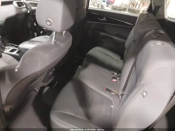 5XYPGDA56KG458778 2019 KIA SORENTO - Image 8