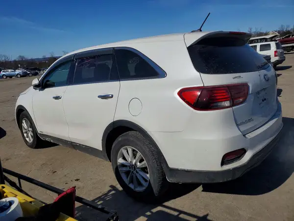 5XYPGDA56KG472664 2019 KIA SORENTO - Image 2