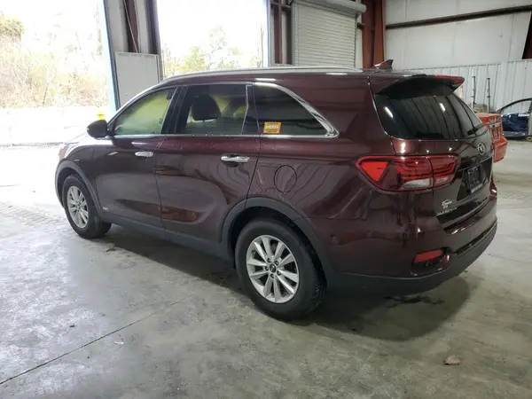 5XYPGDA56KG474835 2019 KIA SORENTO - Image 2