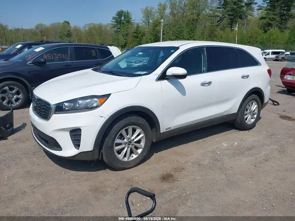 5XYPGDA56KG479887 2019 KIA SORENTO - Image 2