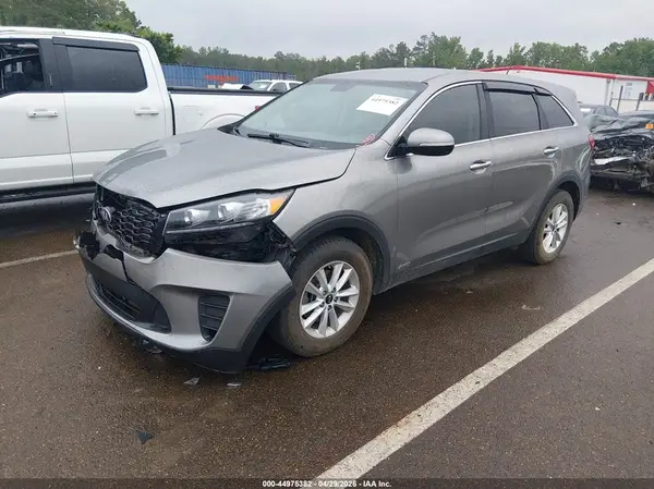 5XYPGDA56KG483051 2019 KIA SORENTO - Image 2