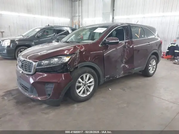 5XYPGDA56KG483373 2019 KIA SORENTO - Image 2