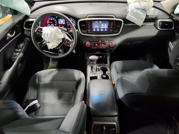 5XYPGDA56KG485740 2019 KIA SORENTO - Image 8