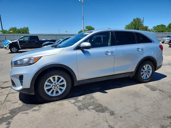 5XYPGDA56KG486094 2019 KIA SORENTO - Image 1