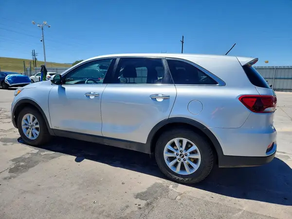 5XYPGDA56KG486094 2019 KIA SORENTO - Image 2