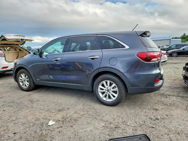 5XYPGDA56KG489447 2019 KIA SORENTO - Image 2