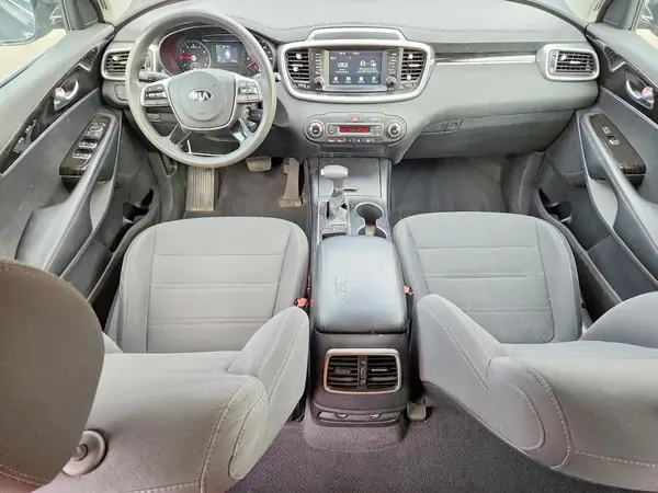 5XYPGDA56KG489447 2019 KIA SORENTO - Image 8