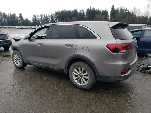 5XYPGDA56KG492803 2019 KIA SORENTO - Image 2
