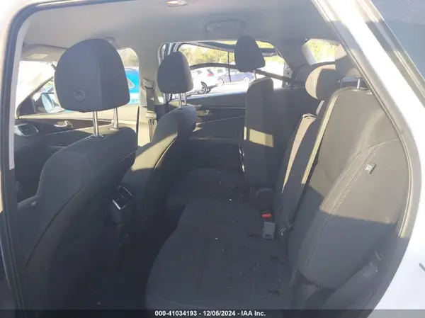 5XYPGDA56KG493417 2019 KIA SORENTO - Image 8