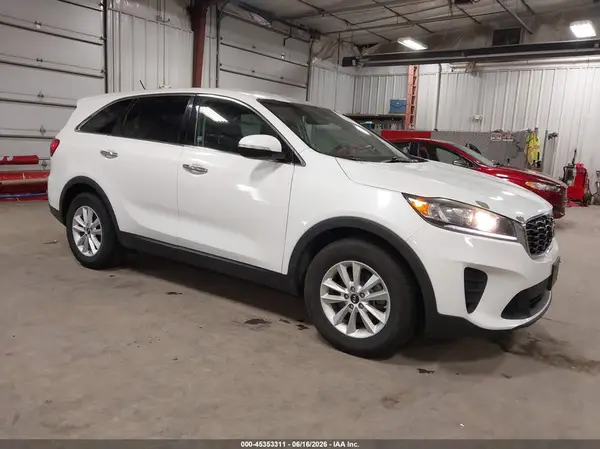 5XYPGDA56KG518249 2019 KIA SORENTO - Image 1