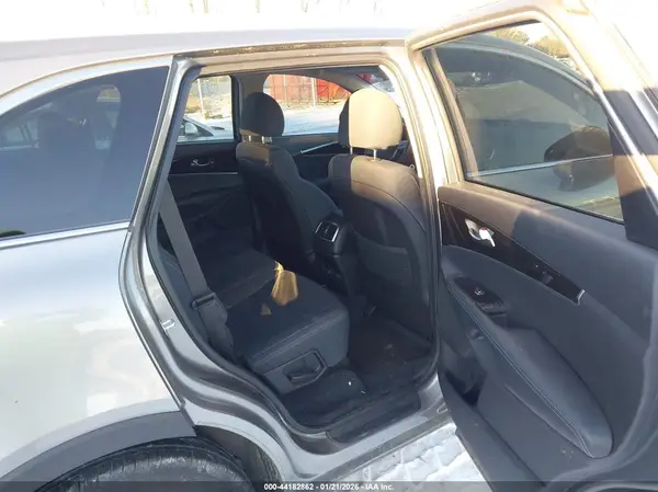 5XYPGDA56KG556404 2019 KIA SORENTO - Image 8