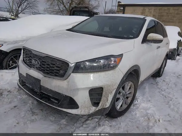 5XYPGDA56KG567161 2019 KIA SORENTO - Image 2