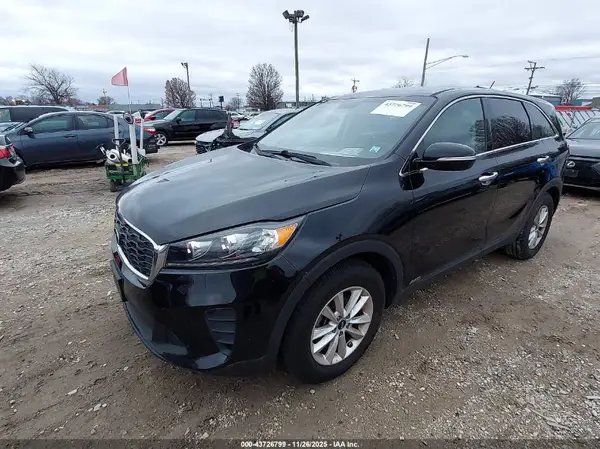 5XYPGDA56KG569184 2019 KIA SORENTO - Image 2