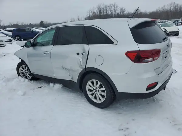 5XYPGDA56KG571520 2019 KIA SORENTO - Image 2