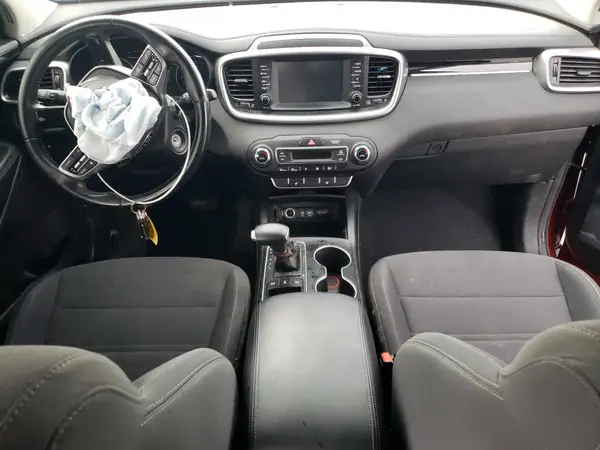 5XYPGDA56KG587958 2019 KIA SORENTO - Image 8