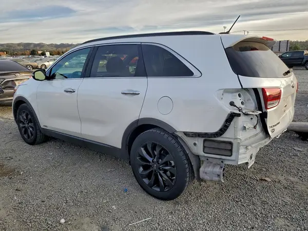 5XYPGDA56KG592609 2019 KIA SORENTO - Image 2