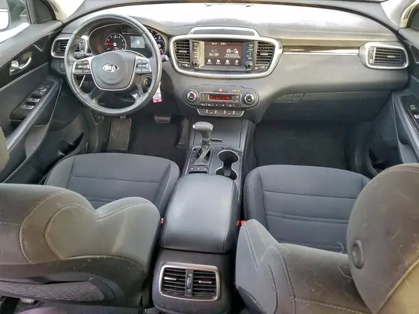 5XYPGDA56KG592609 2019 KIA SORENTO - Image 8