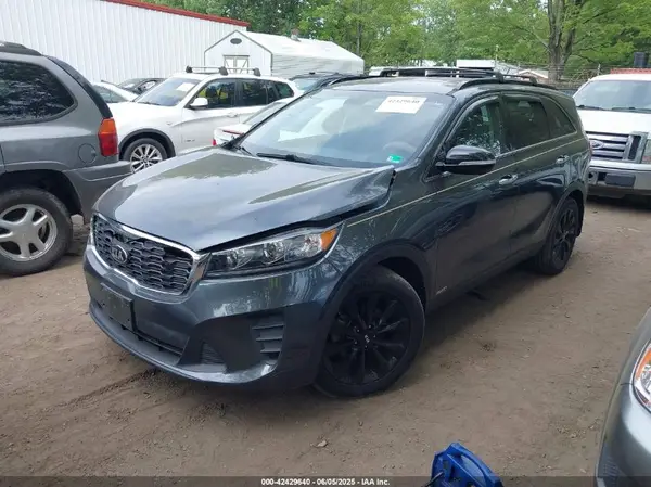 5XYPGDA56KG603088 2019 KIA SORENTO - Image 2
