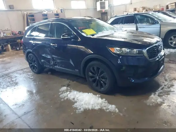 5XYPGDA56KG604337 2019 KIA SORENTO - Image 1