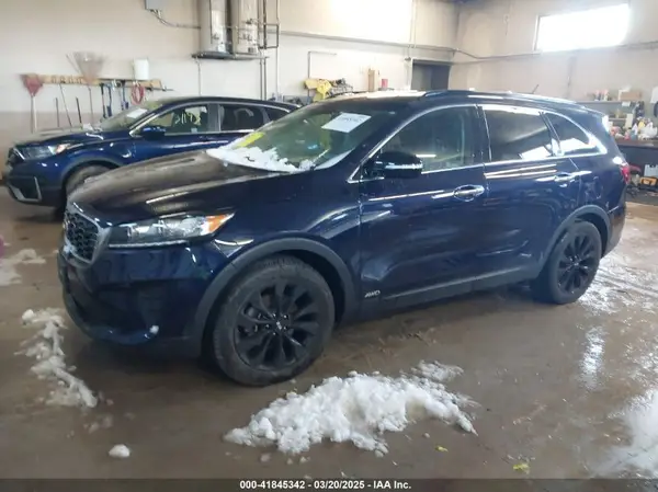 5XYPGDA56KG604337 2019 KIA SORENTO - Image 2