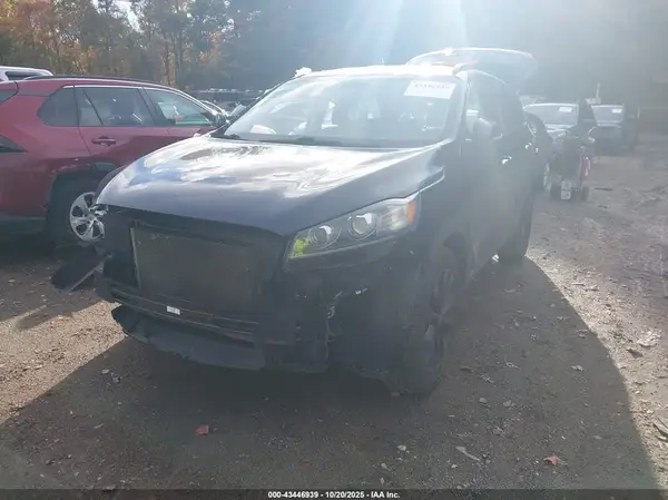 5XYPGDA56KG608890 2019 KIA SORENTO - Image 2