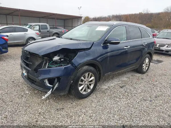 5XYPGDA57GG009620 2016 KIA SORENTO - Image 2