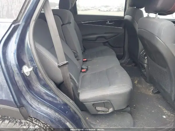 5XYPGDA57GG009620 2016 KIA SORENTO - Image 8