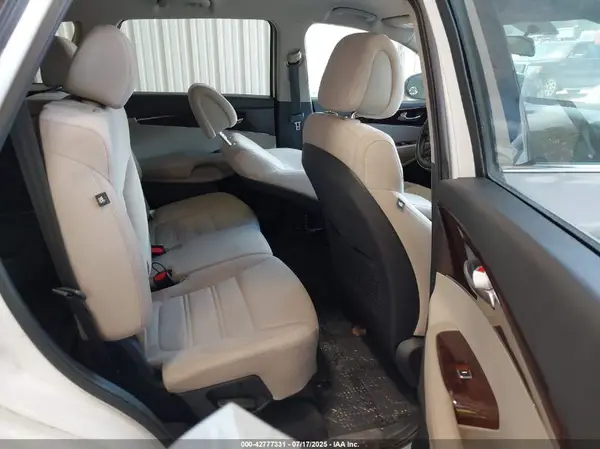 5XYPGDA57GG024036 2016 KIA SORENTO - Image 8