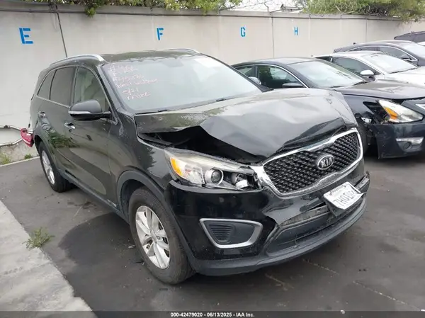 5XYPGDA57GG037286 2016 KIA SORENTO - Image 1