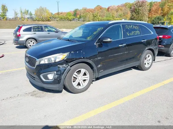 5XYPGDA57GG085810 2016 KIA SORENTO - Image 2