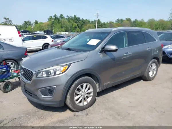 5XYPGDA57GG089856 2016 KIA SORENTO - Image 2