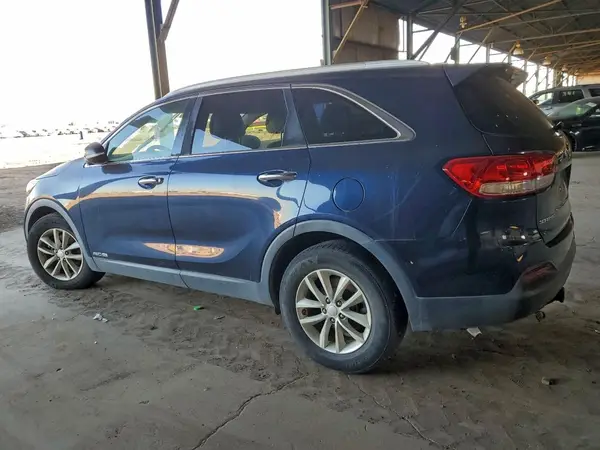 5XYPGDA57GG095060 2016 KIA SORENTO - Image 2