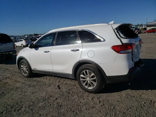 5XYPGDA57GG097956 2016 KIA SORENTO - Image 2