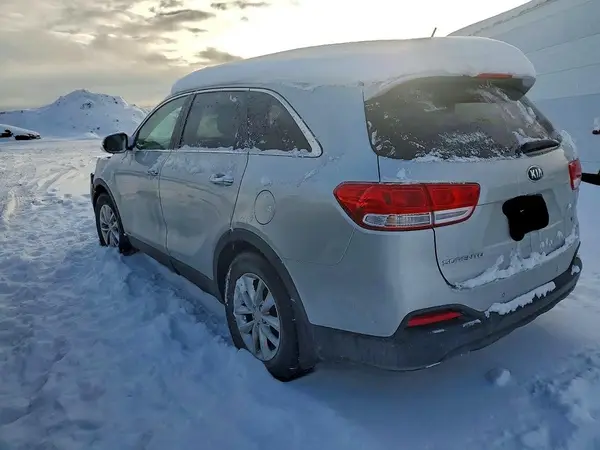 5XYPGDA57GG104405 2016 KIA SORENTO - Image 2