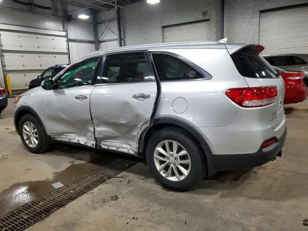 5XYPGDA57GG109555 2016 KIA SORENTO - Image 2