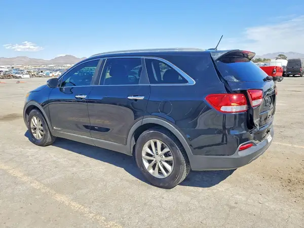 5XYPGDA57GG111712 2016 KIA SORENTO - Image 2