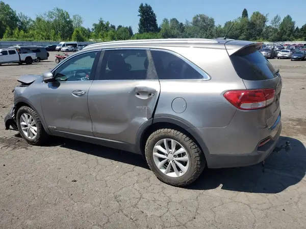 5XYPGDA57GG134083 2016 KIA SORENTO - Image 2