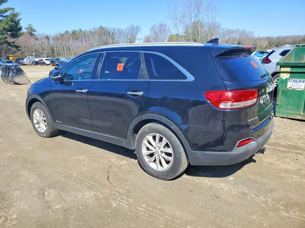 5XYPGDA57GG136965 2016 KIA SORENTO - Image 2