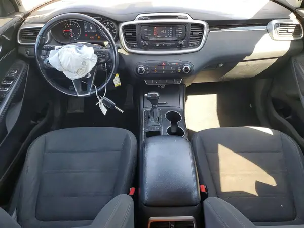 5XYPGDA57GG137811 2016 KIA SORENTO - Image 8