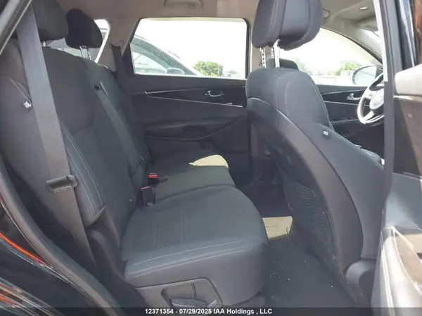 5XYPGDA57GG139249 2016 KIA SORENTO - Image 8
