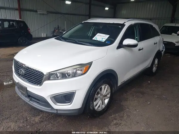 5XYPGDA57GG157640 2016 KIA SORENTO - Image 2