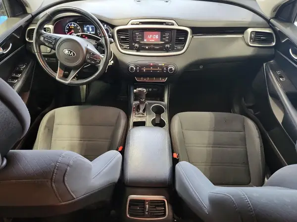 5XYPGDA57GG175085 2016 KIA SORENTO - Image 8