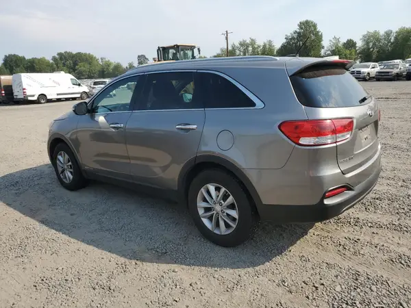 5XYPGDA57GG176009 2016 KIA SORENTO - Image 2