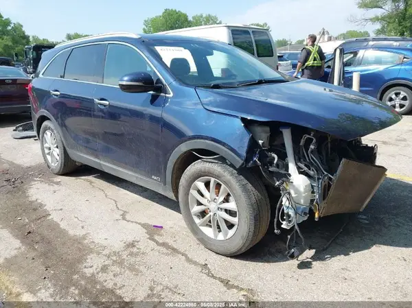 5XYPGDA57HG191420 2017 KIA SORENTO - Image 1