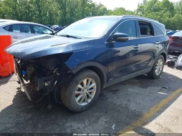 5XYPGDA57HG191420 2017 KIA SORENTO - Image 2