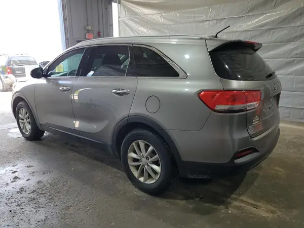 5XYPGDA57HG193605 2017 KIA SORENTO - Image 2